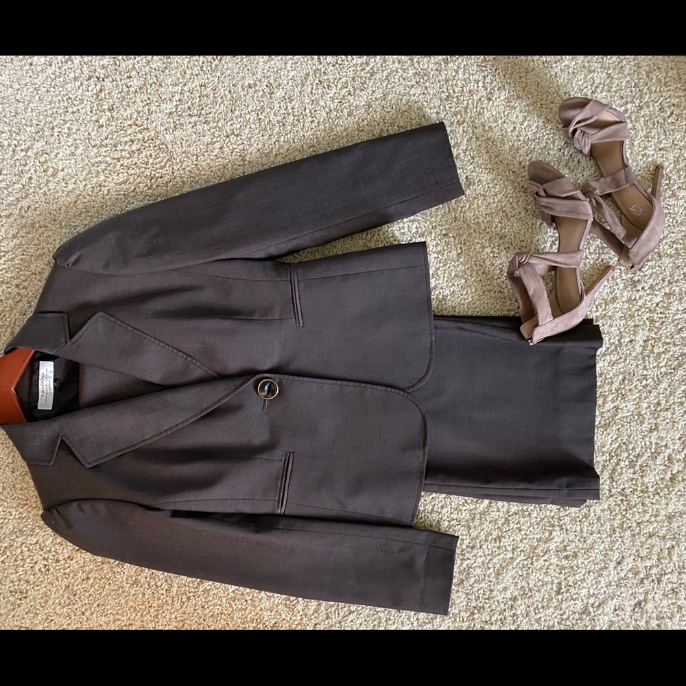 Tahari Business Pantsuit (Brown)🌸🌸